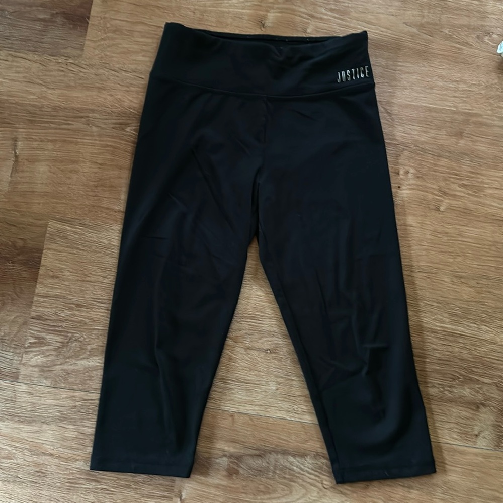 Justice Capris. Size 10. Worn once or twice. Great condition.